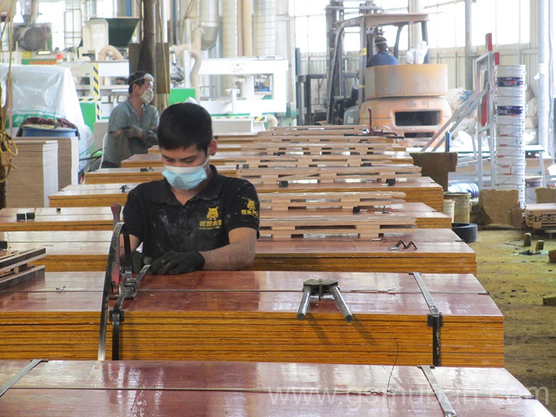 建筑膠合板價(jià)格是多少?如何選擇 建筑膠合板價(jià)格是多少?如何選擇