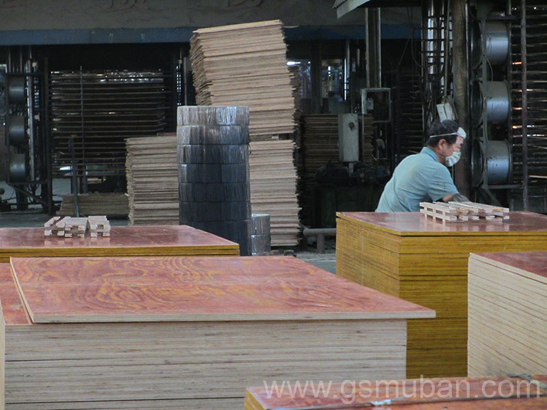 1.22*2.44木模板怎么樣?如何挑選大板規(guī)格 1.22*2.44木模板怎么樣?如何挑選大板規(guī)格